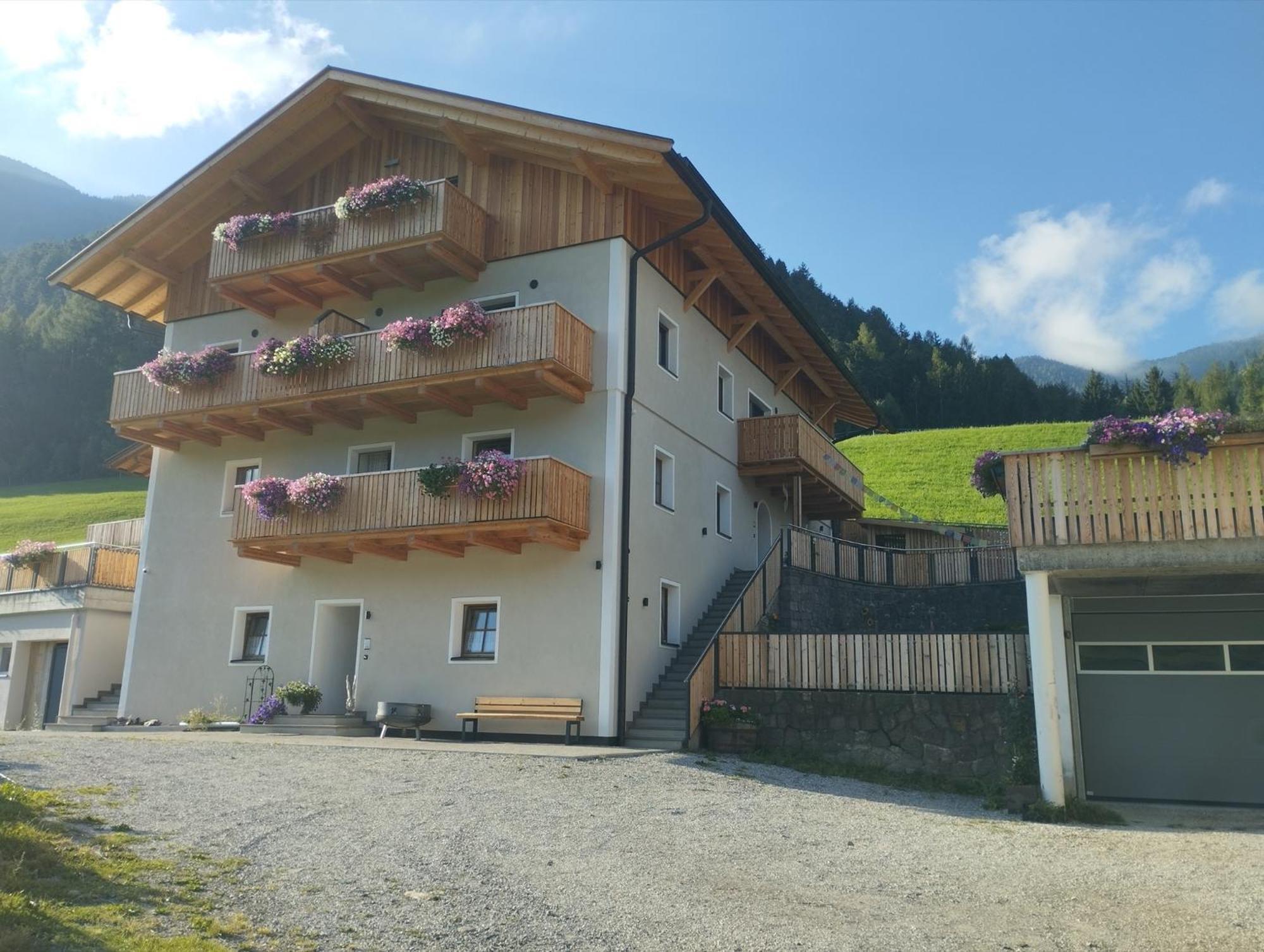 Planerhof Apartment Edelweiss Funes  Extérieur photo