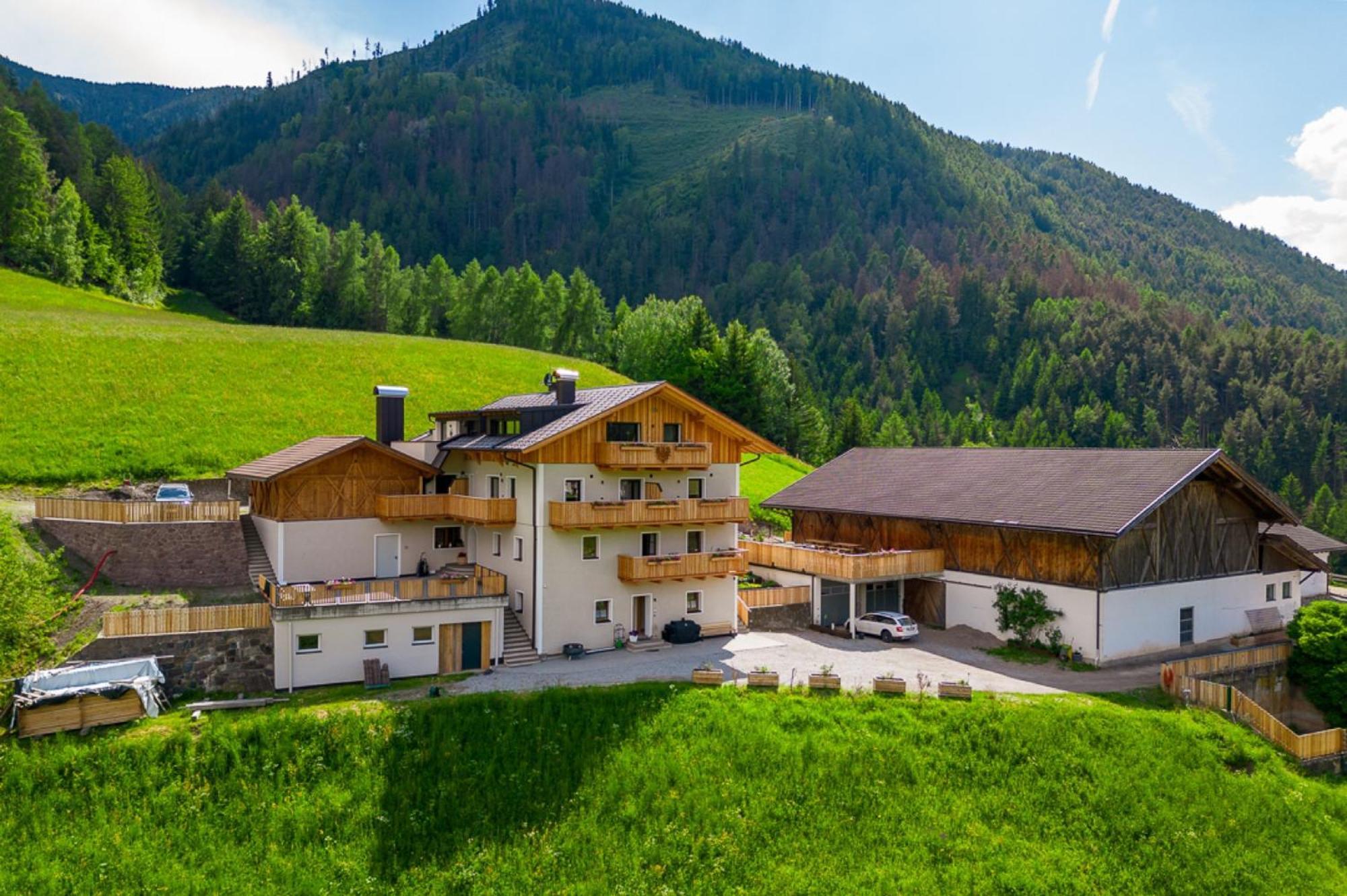 Planerhof Apartment Edelweiss Funes  Extérieur photo